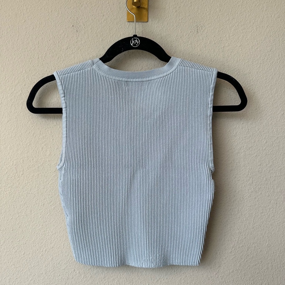 Babaton (Aritzia) Light Blue Sleeveless Top Size Small - Picture 5 of 6